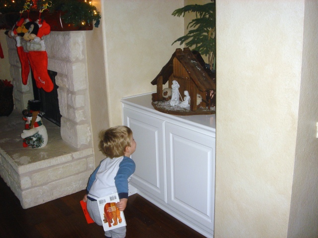 Hildebrand Christmas ScreenSaver/640x480_2006-12-03-02 early Christmas Prep Ian Visits 2.jpg